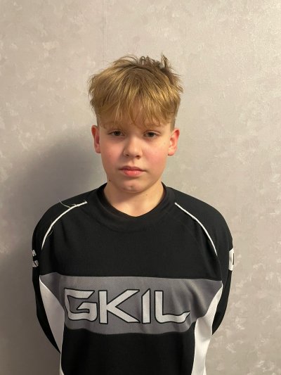 Плющ  Артём